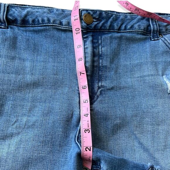 Lane Bryant Weekend Raw Hem Denim Short Size 24 - Picture 7 of 10